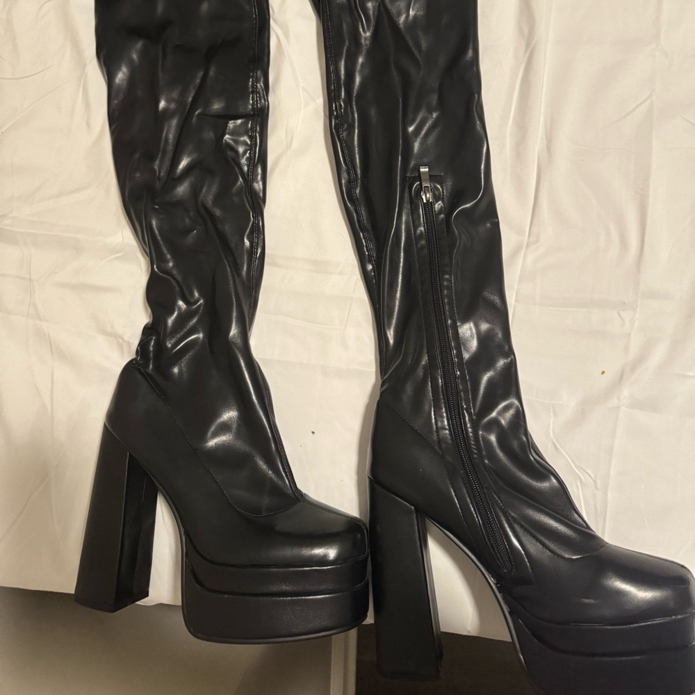 Black Platform Leather Gogo Boots (Size 8.5)
